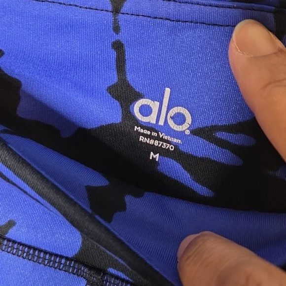 G270. ALO AirBrush Leggings in Electric Blue/Black - Size M - Picture 2 of 8